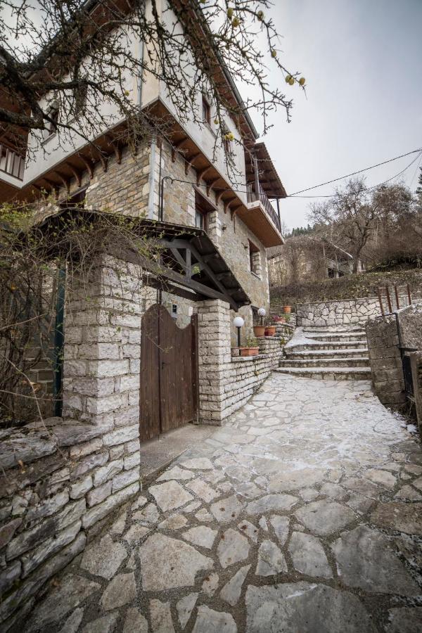 Ξενώνας Πατρικό Neraïdochóri Екстериор снимка